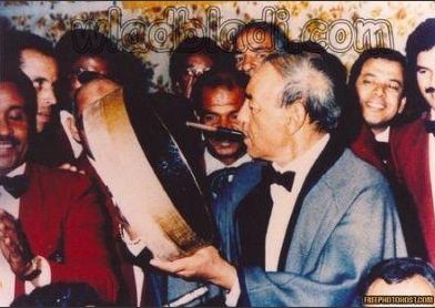 c le roi hassan 2 kibandar m3a rasso sa77a hassan